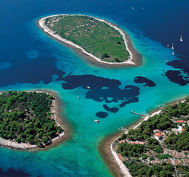 Blue Lagoon, Trogir & Šolta Half-Day Private Boat Tour