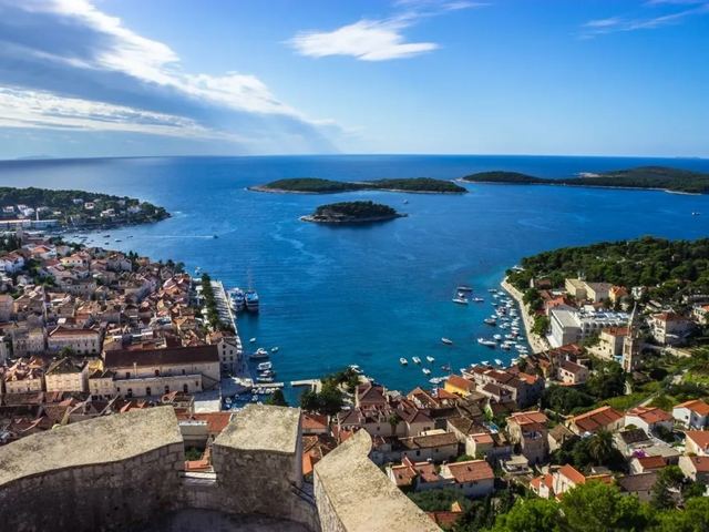 Zlatni Rat, Hvar & Pakleni Islands Private Boat Tour from Split